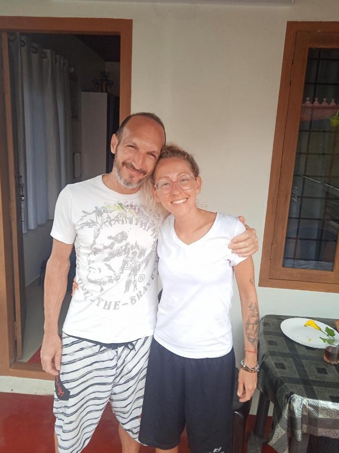 Vintage Inn Homestay شاطئ شيراي المظهر الخارجي الصورة